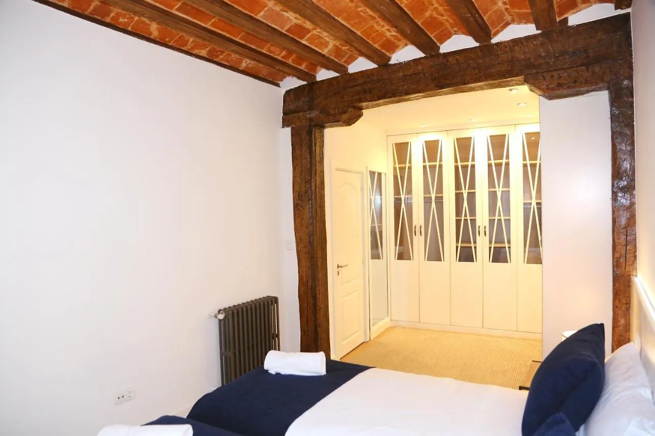 Apartamento Premium En Pleno Casco Viejo De Bilbao 0*,  Spanien